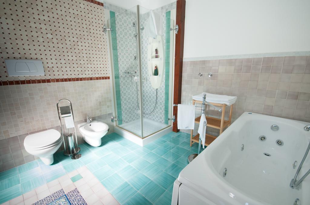 مارتينا فرانكا Suite Positano الغرفة الصورة